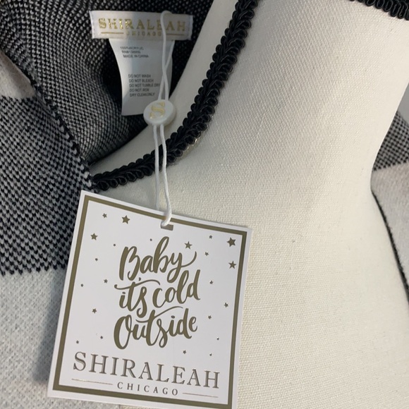 NWT Shiraleah Black Sleeved Reeve Wrap OS - Picture 8 of 9